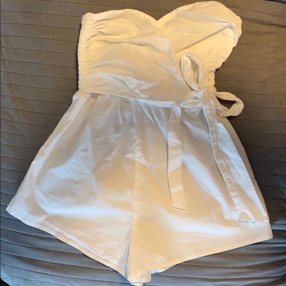 NEW Tobi Strapless Love City Romper - Small
